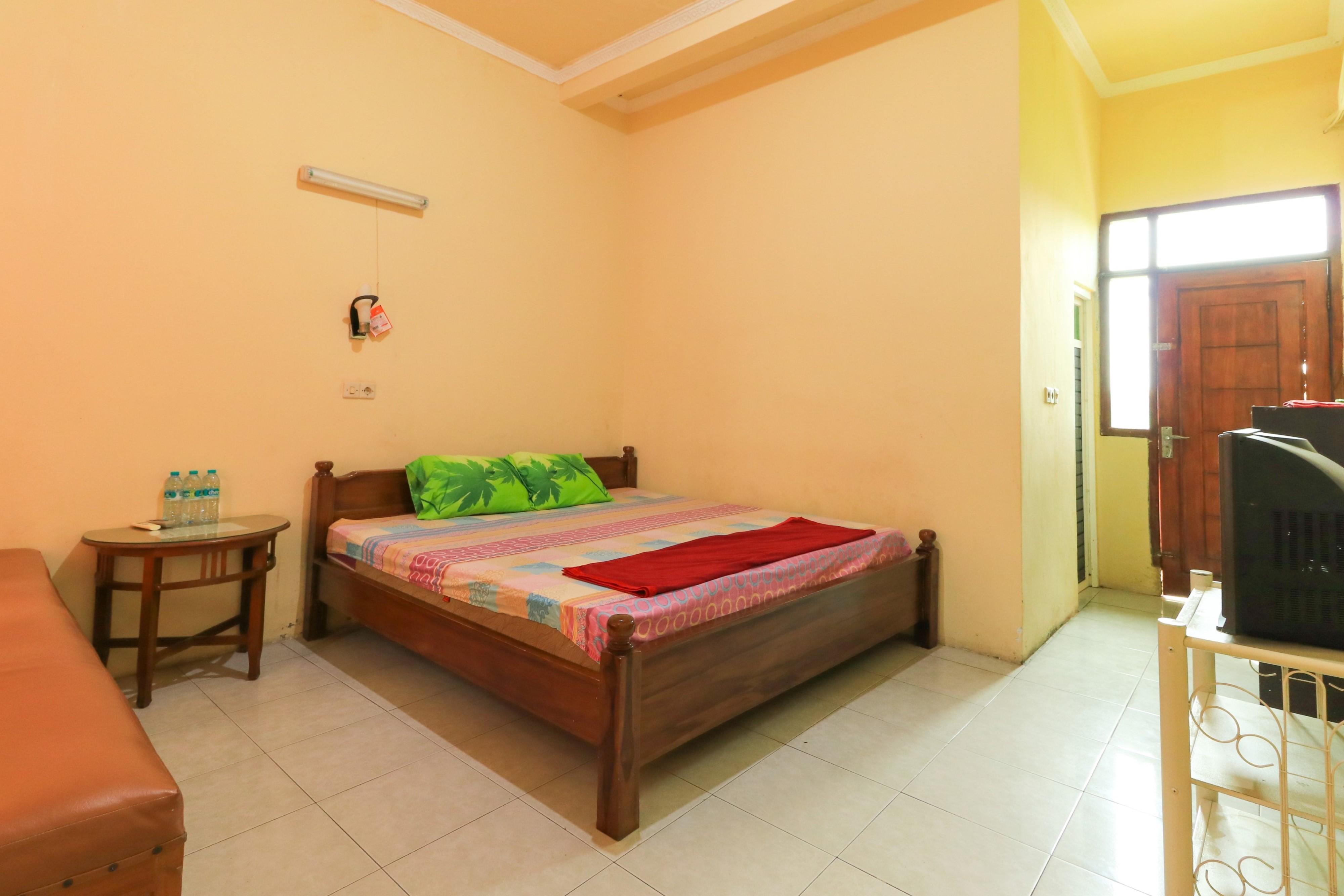 Penginapan Pondok Rizqi Syariah Brebek Extérieur photo