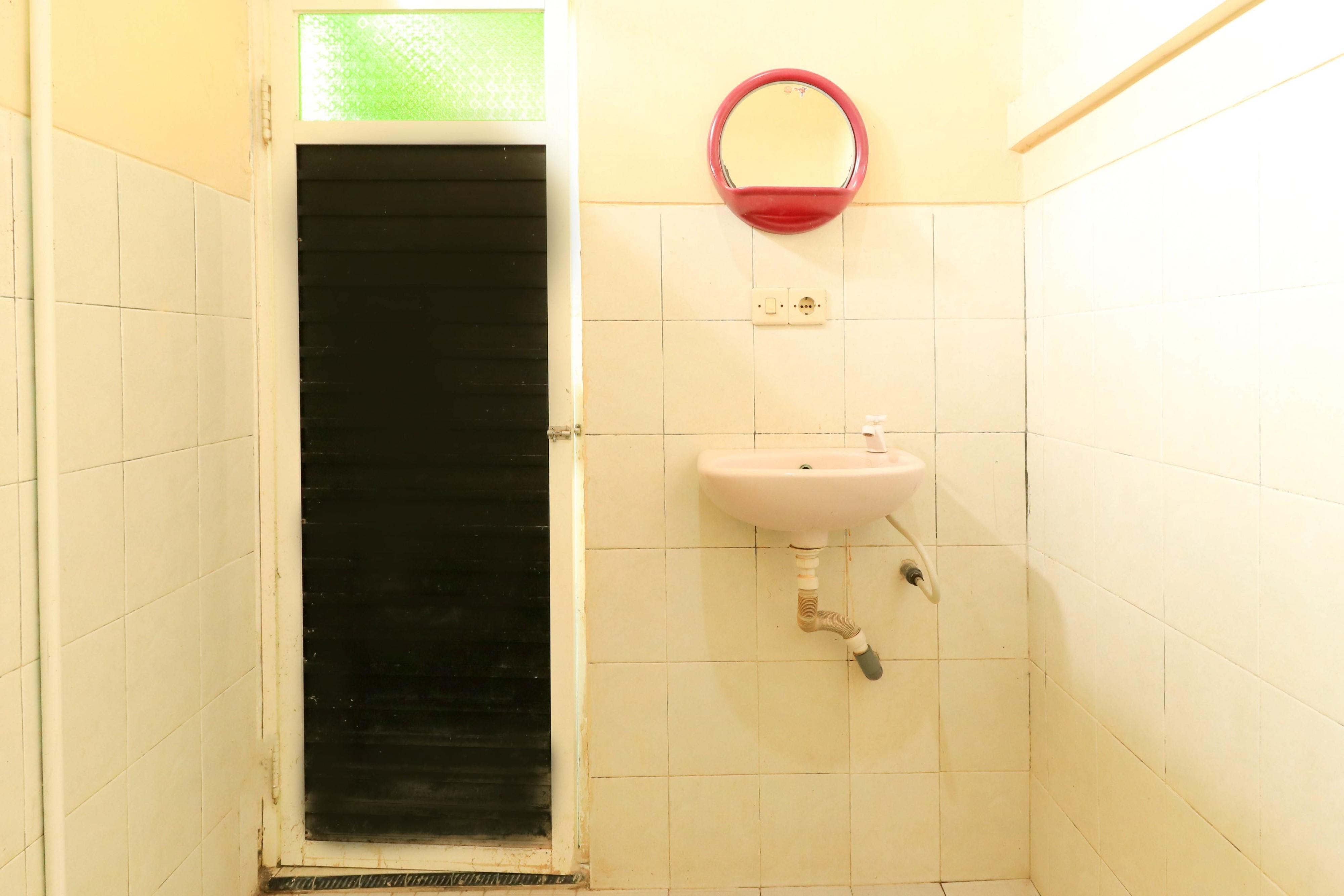 Penginapan Pondok Rizqi Syariah Brebek Extérieur photo