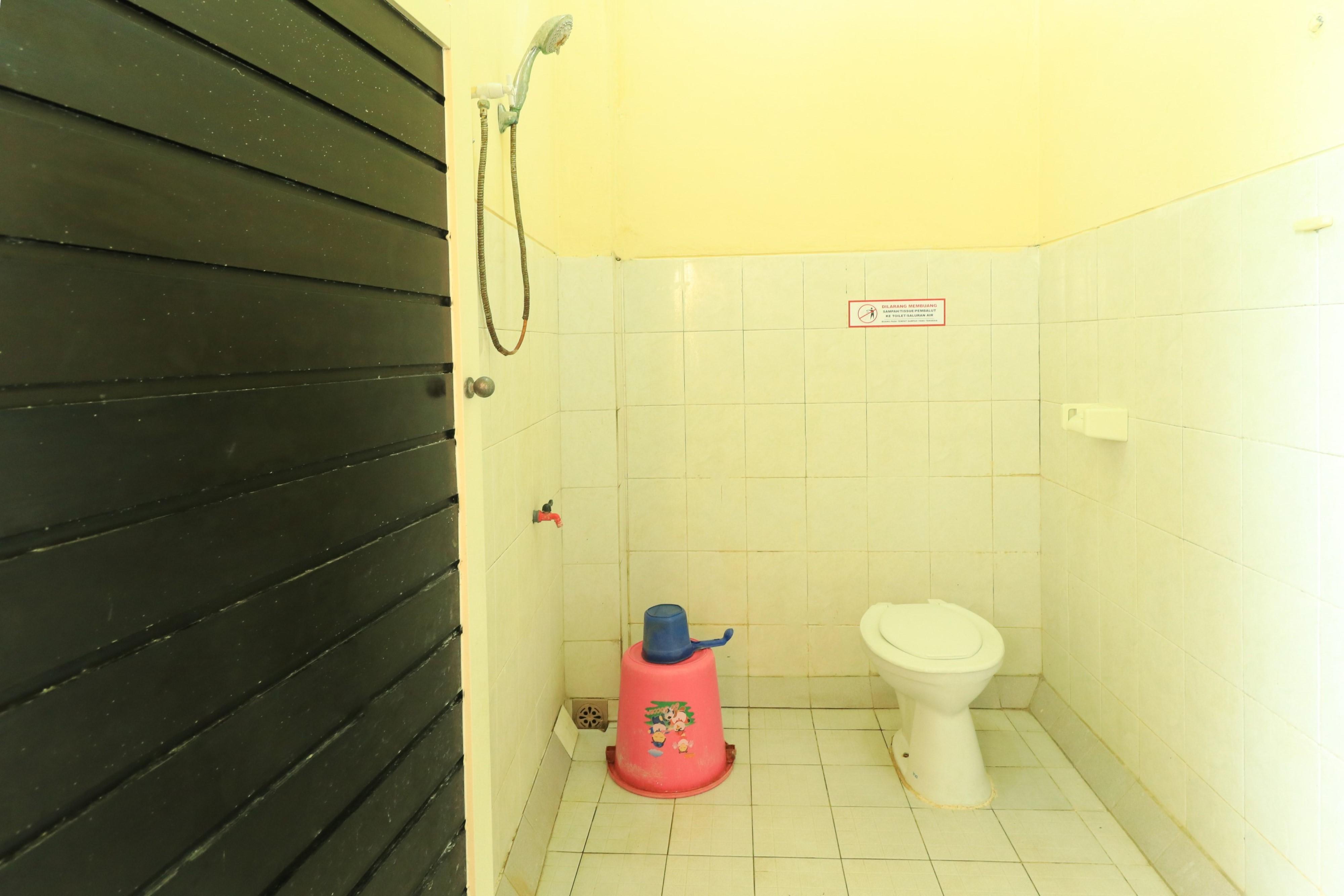 Penginapan Pondok Rizqi Syariah Brebek Extérieur photo
