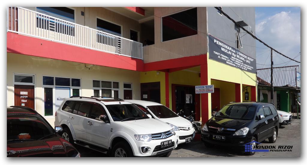 Penginapan Pondok Rizqi Syariah Brebek Extérieur photo