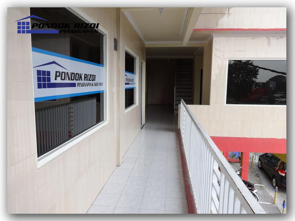 Penginapan Pondok Rizqi Syariah Brebek Extérieur photo