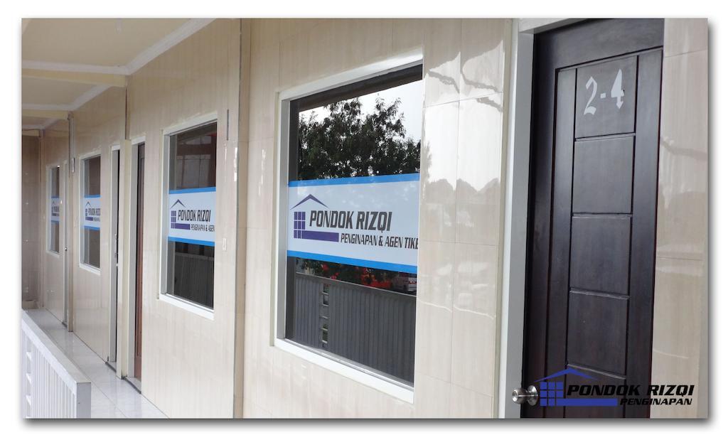 Penginapan Pondok Rizqi Syariah Brebek Extérieur photo
