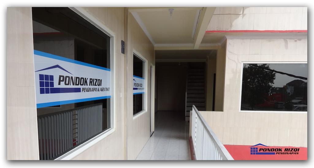 Penginapan Pondok Rizqi Syariah Brebek Extérieur photo